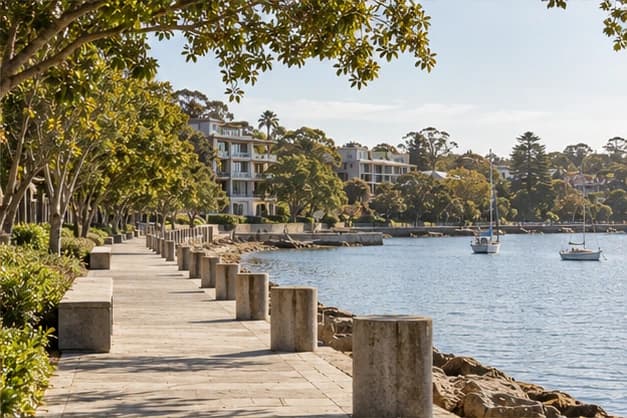 Illustrative scene in Harbor Walk